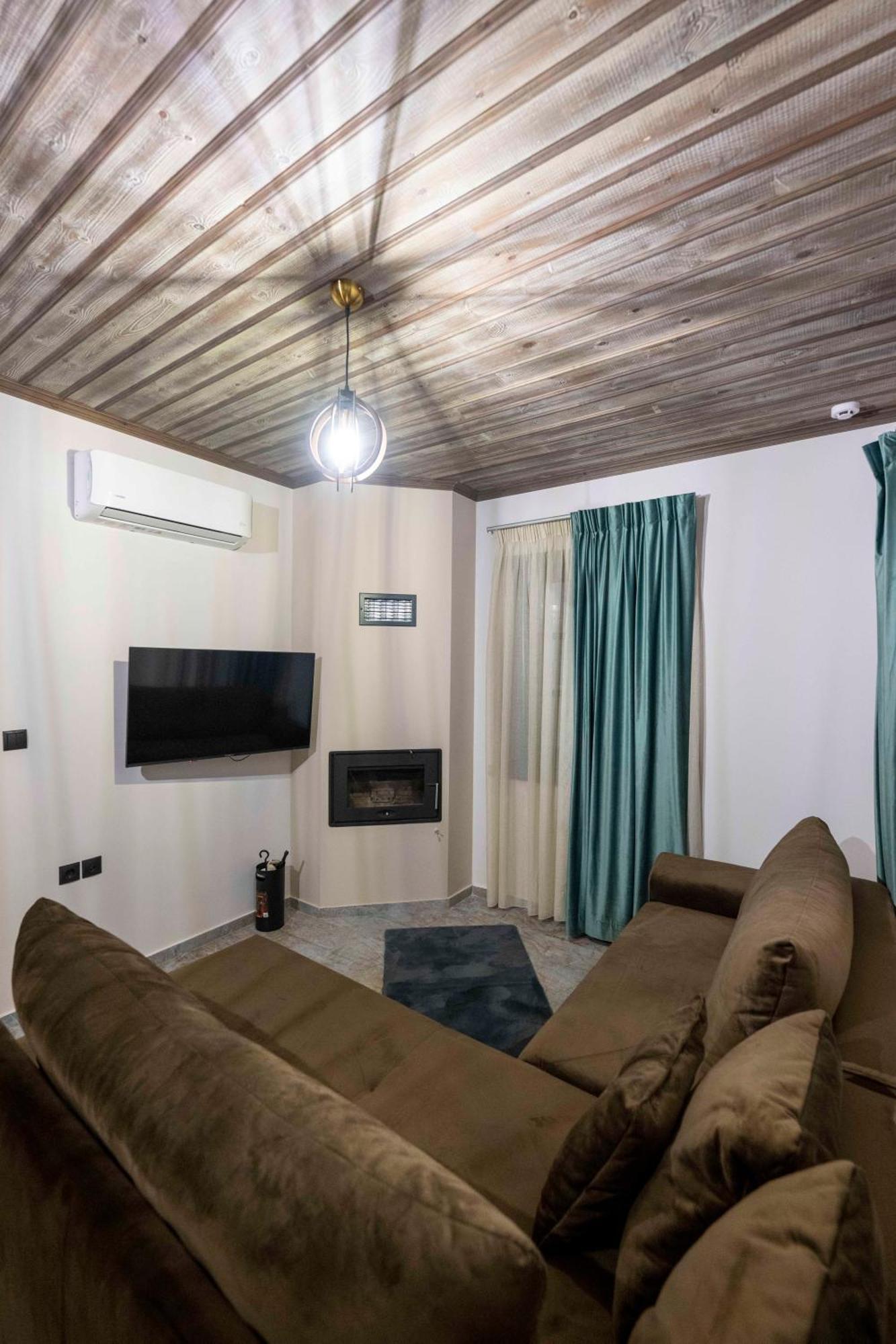 The Five Keys Hotel Monodendri Bagian luar foto