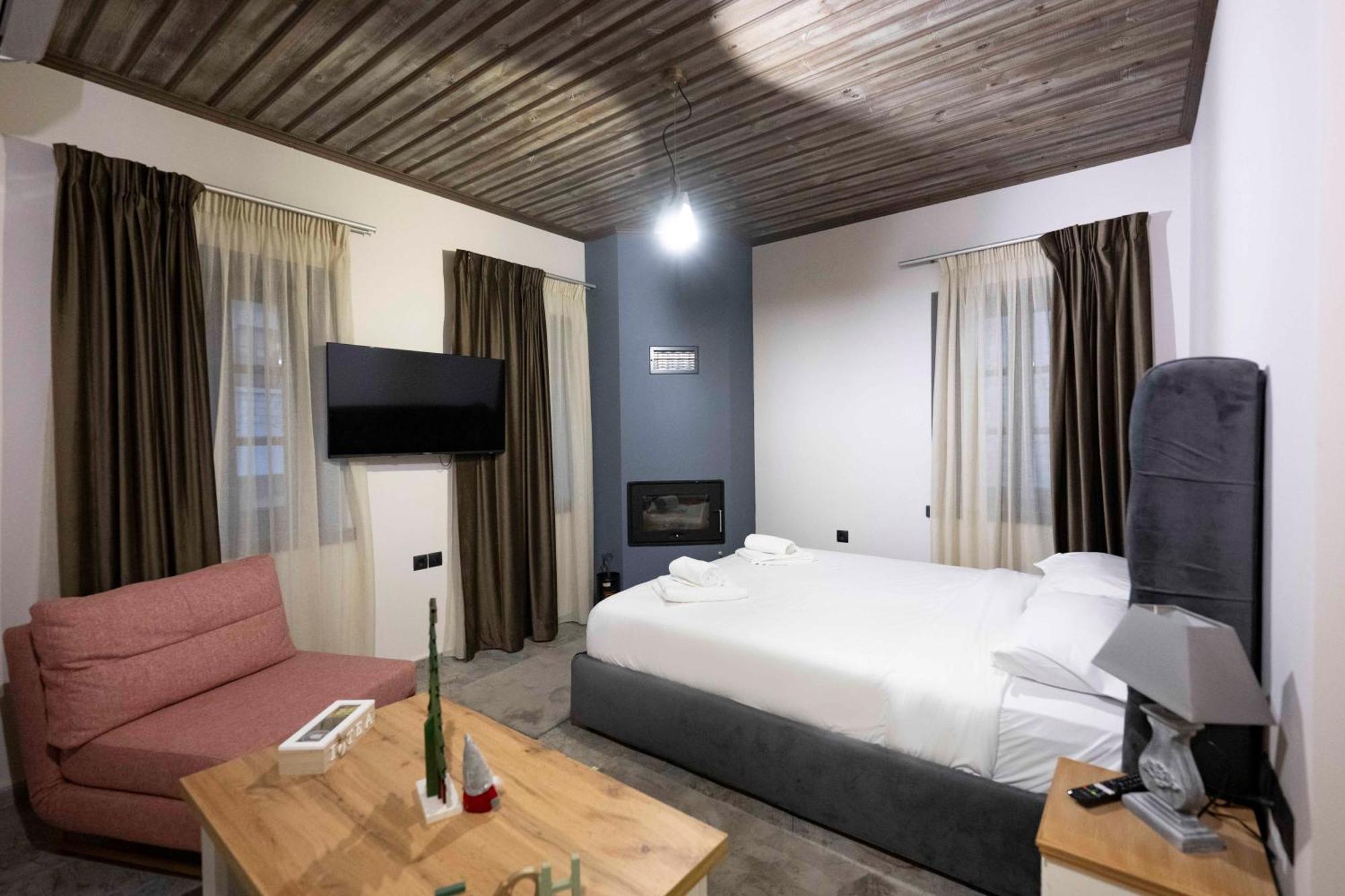 The Five Keys Hotel Monodendri Bagian luar foto