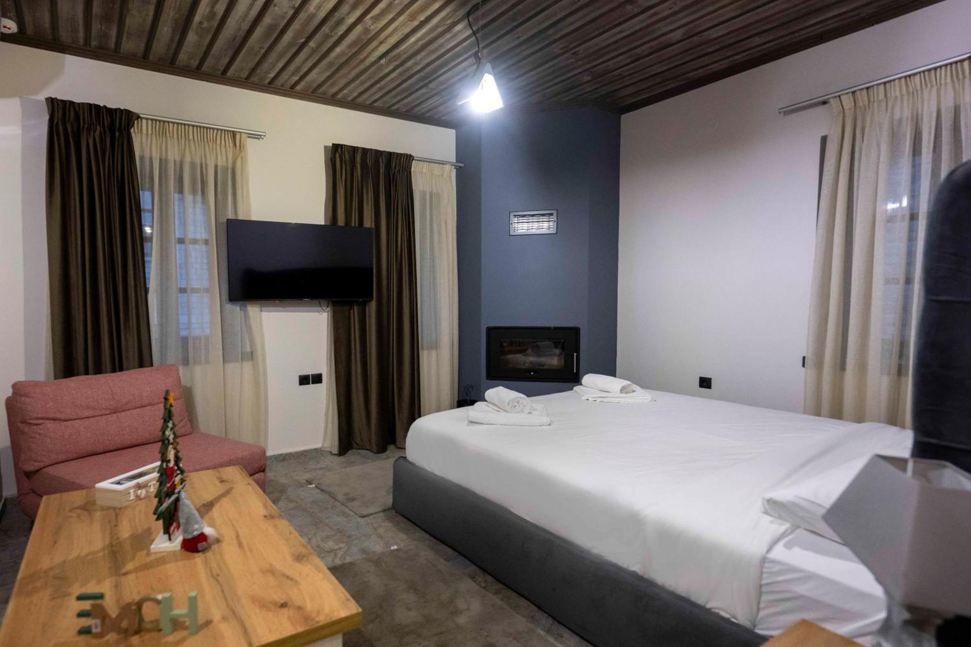 The Five Keys Hotel Monodendri Bagian luar foto