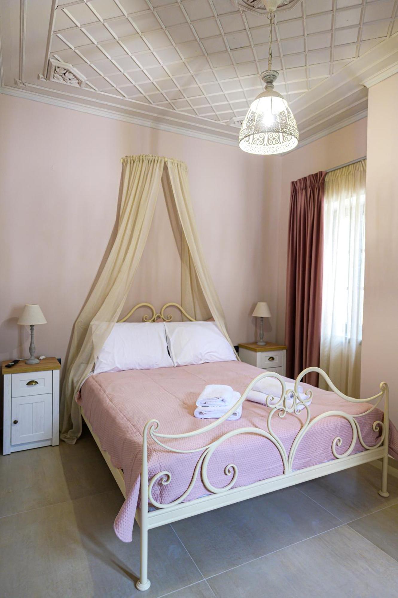 The Five Keys Hotel Monodendri Bagian luar foto