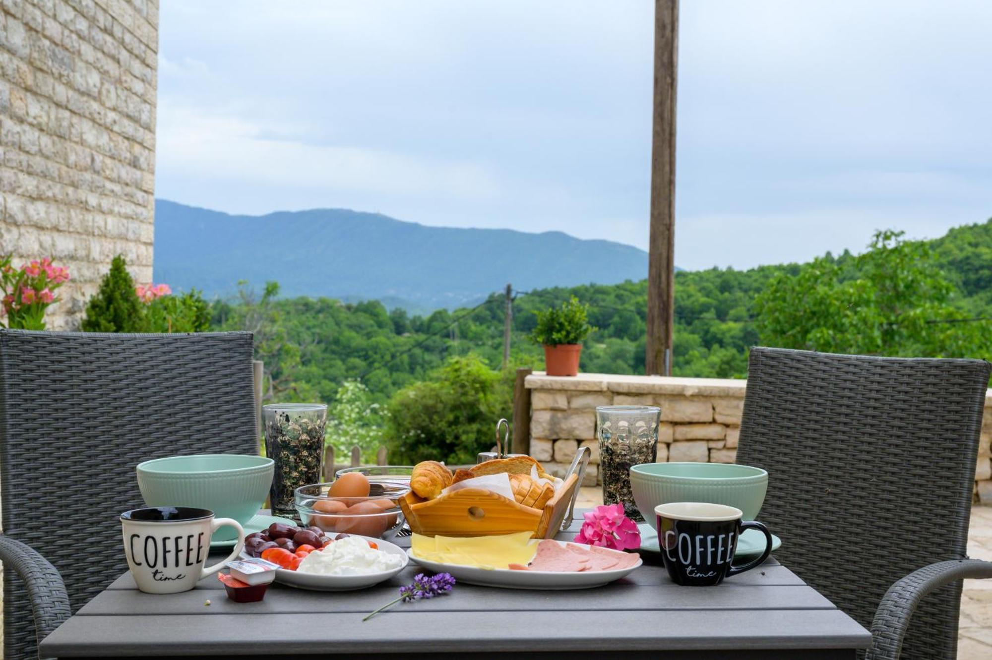 The Five Keys Hotel Monodendri Bagian luar foto